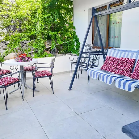 Tatil Evi Flat With Garden 5 Min To Kyrenia Castle *